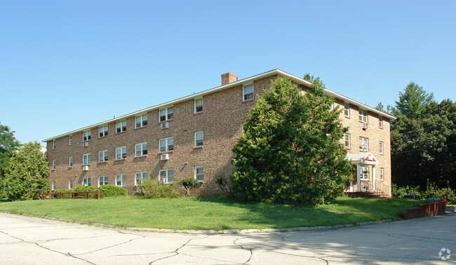 Building Photo - Heritage Estates