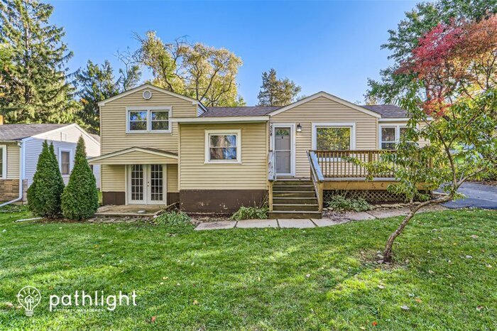 Primary Photo - 504 E Oak St, Lake in the Hills, IL, 60156