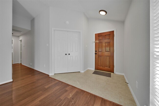 Building Photo - 12411 Brightwood Dr