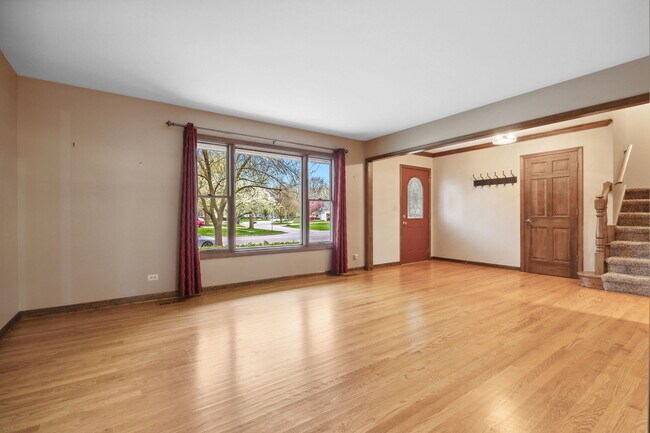 Building Photo - 1735 Brookdale Rd