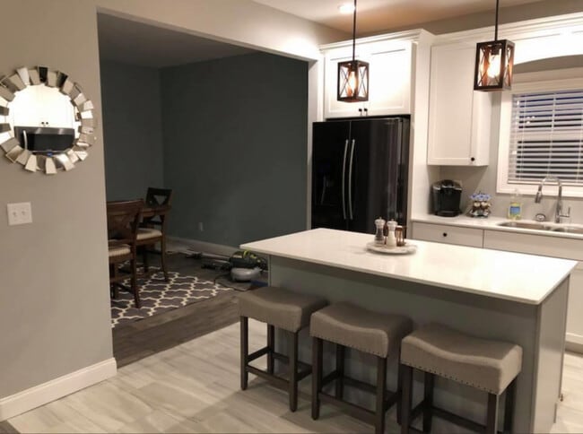 Building Photo - 147 Morris Ct