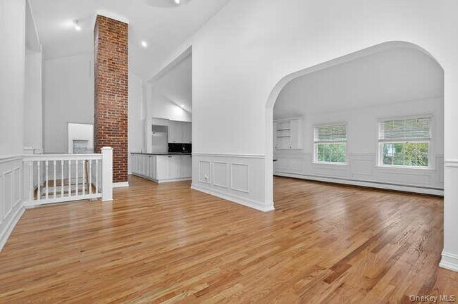 Building Photo - 125 Horseshoe Rd
