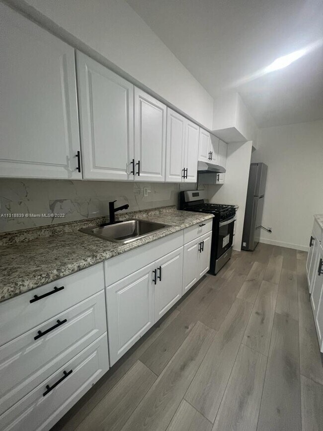 Building Photo - 325  Surfside Blvd  1 Surfside Fl 33154