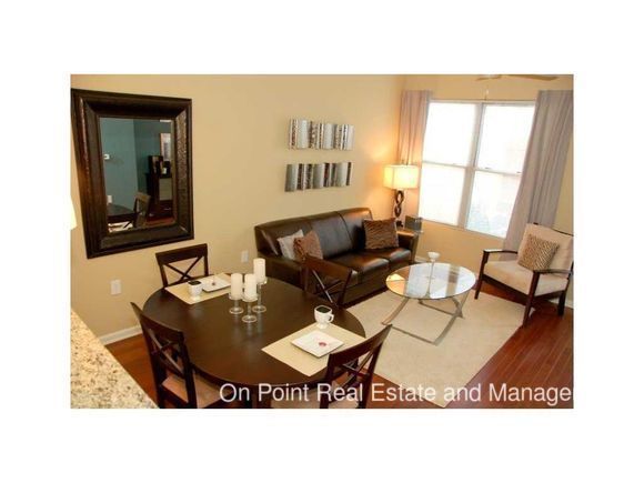 Foto del edificio - 870 Mayson Turner Rd NW