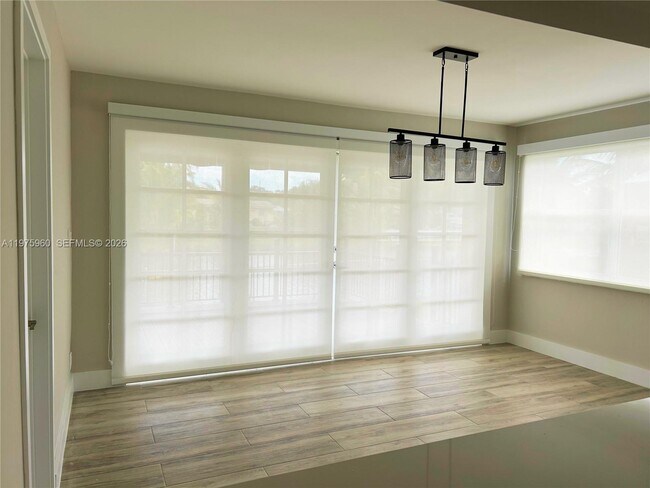 Foto del edificio - 5032 SW 94th Ave