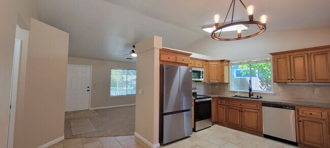 Foto del edificio - Beautiful Home in Hacienda Heights Subdivision