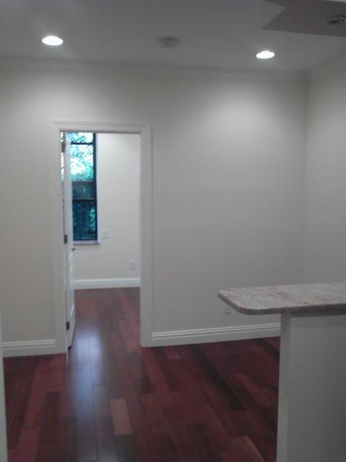Foto del edificio - 161 E 99th St