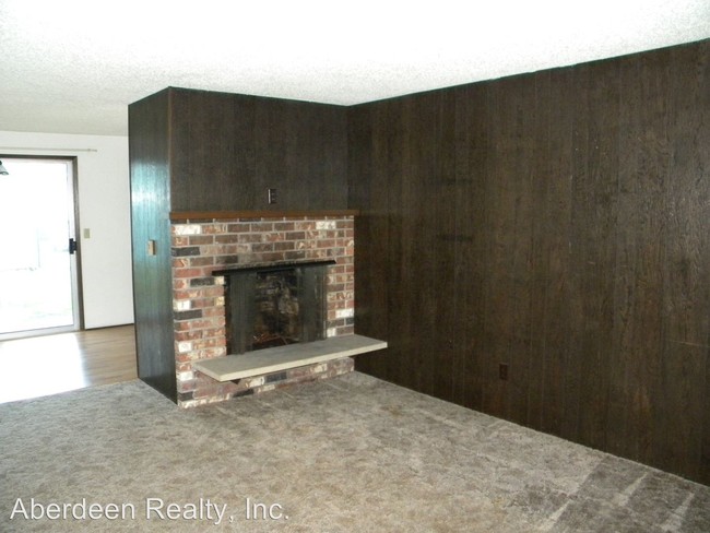 Building Photo - 304 N 17th St