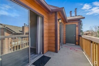 Building Photo - 2267 S Buckley Rd