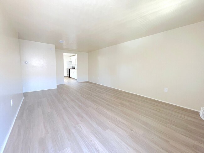 Foto del edificio - 8101-8195 W 9th Ave