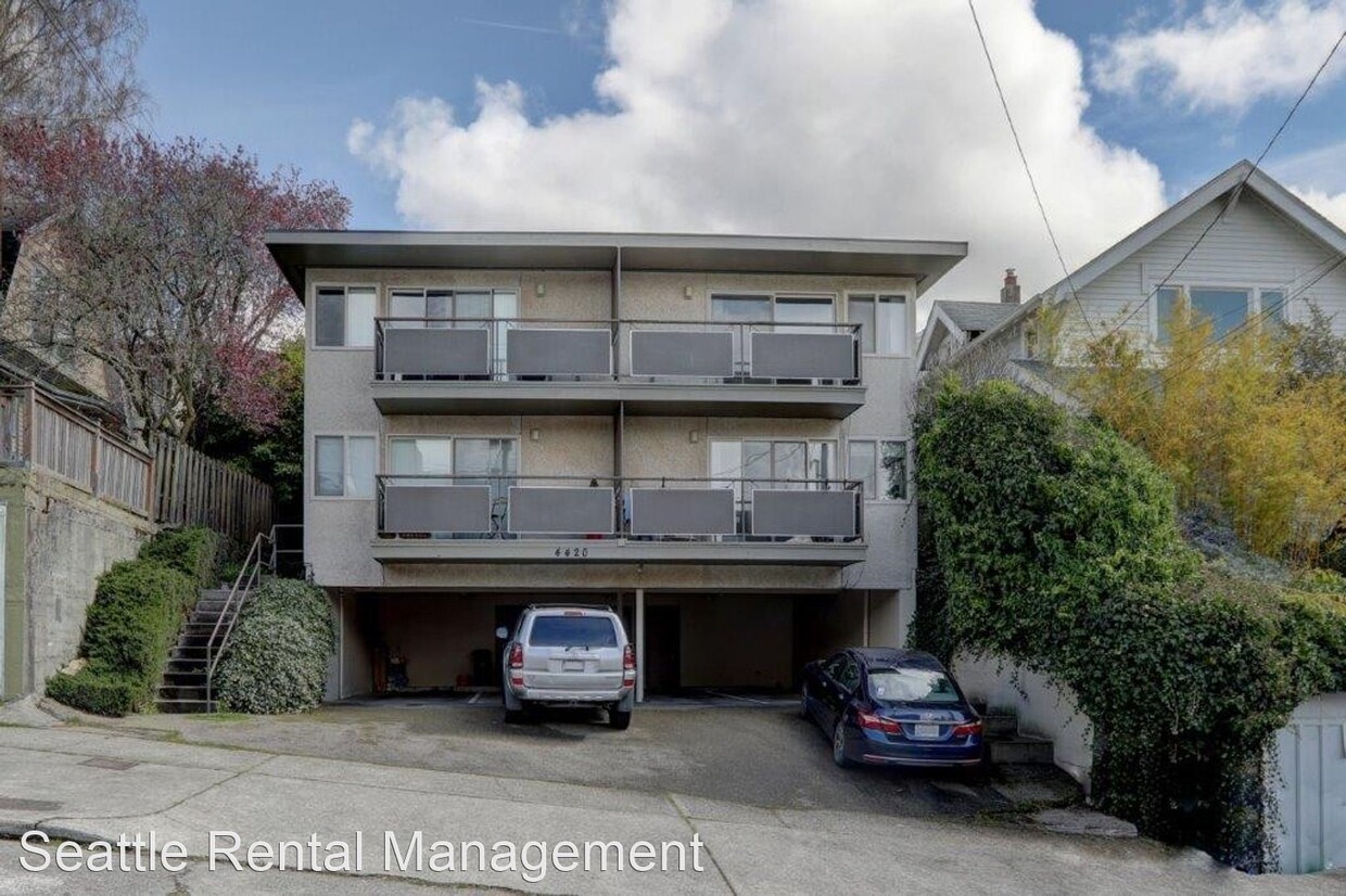 Primary Photo - 4420 Greenwood Ave N