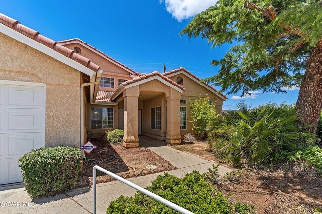 Foto del edificio - 6118 Quail Way