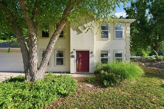 Building Photo - 401 S Village Cir