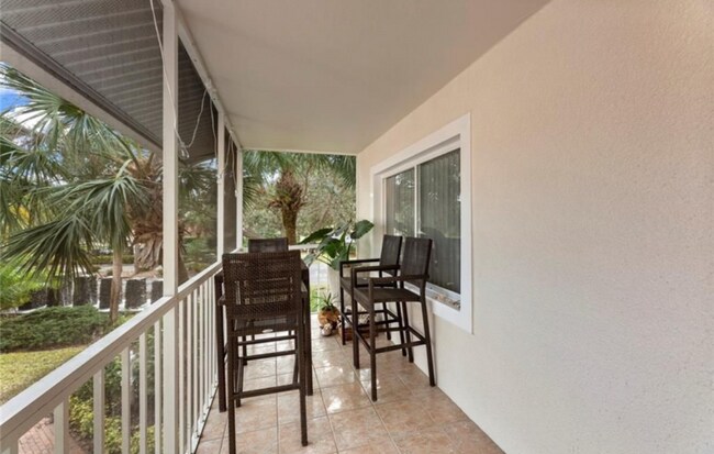 Foto del edificio - 2325 Hidden Lake Dr