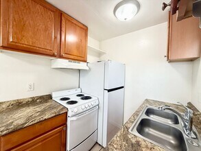 Building Photo - 3684 Euclid Ave