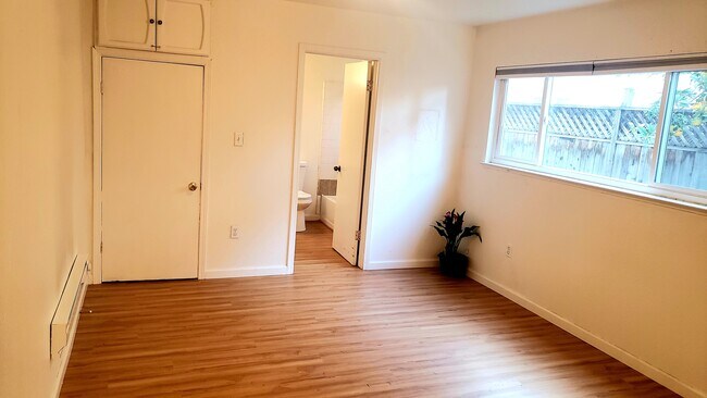 Bedroom - 643 Nordale Ave