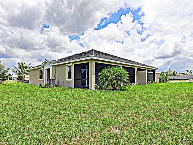 Building Photo - 4320 Lemongrass Dr