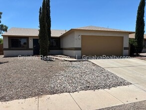 Building Photo - 1725 W Sauvignon Dr