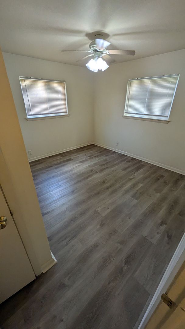 Foto del edificio - 5773 N 94th St