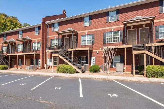 Foto del edificio - 105 Whitehead Rd