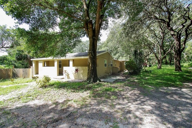 Building Photo - 5180 Lake Nina Dr