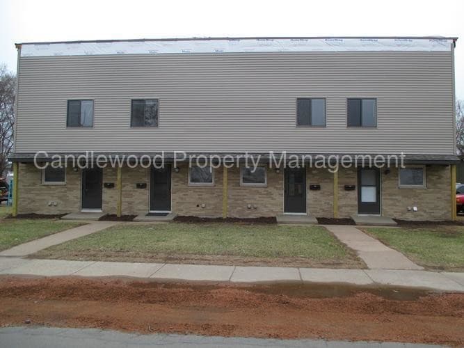 Primary Photo - 2829 Welsby Ave