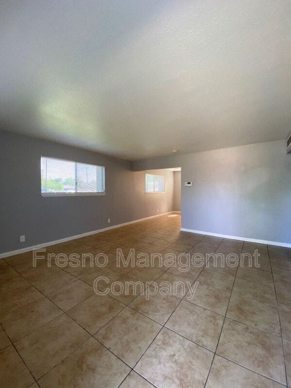 Building Photo - 230 E Amador St