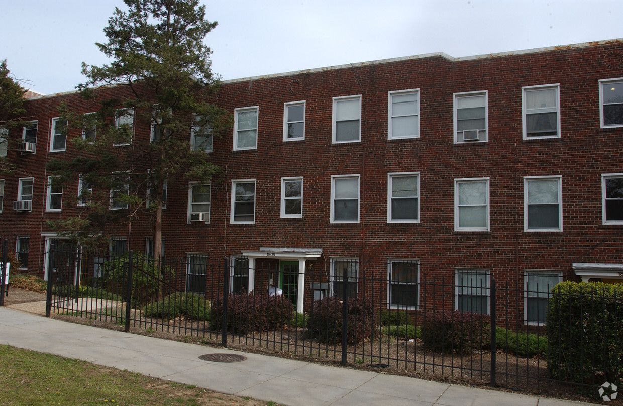 Foto del edificio - 1805 Maryland Ave NE