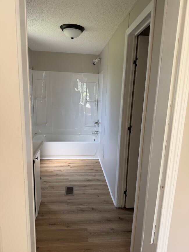 Foto del edificio - 363 Rolan Gooch Rd