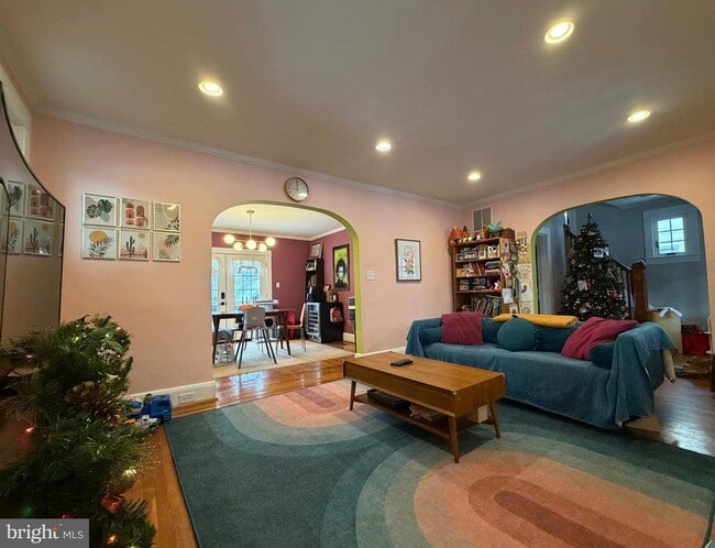 Foto del edificio - 4514 Arabia Ave