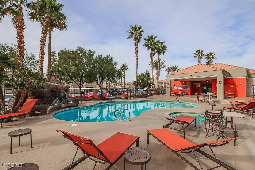 Foto principal - 8600 W Charleston Blvd
