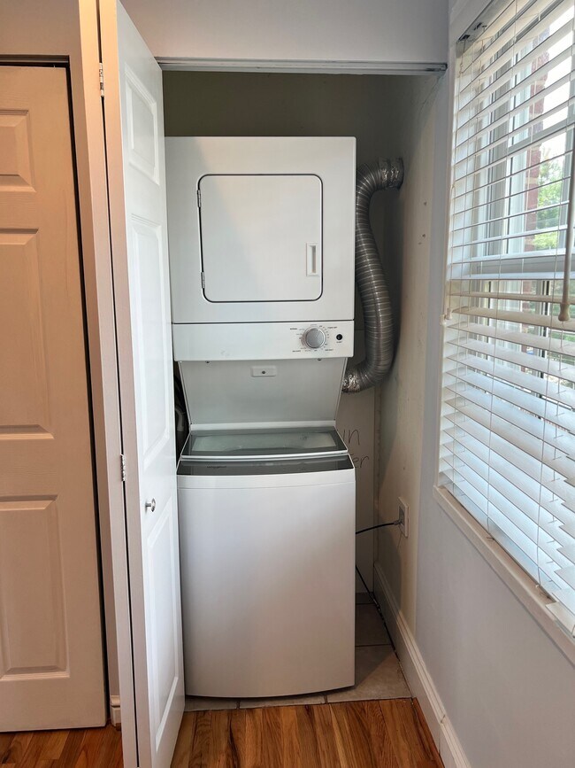 Laundry Room - 1708 W Abingdon Dr