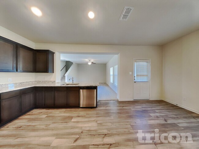 Building Photo - 170 Switchback Hl Rd
