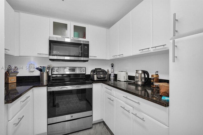 Foto del edificio - 185 SE 14th Terrace