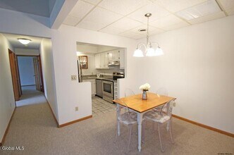 Building Photo - 222 S Ten Broeck St