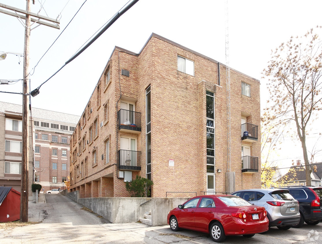 Building Photo - The Forum Apartments