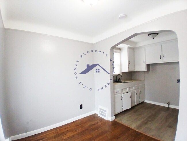 Foto del edificio - 18509 Birwood St