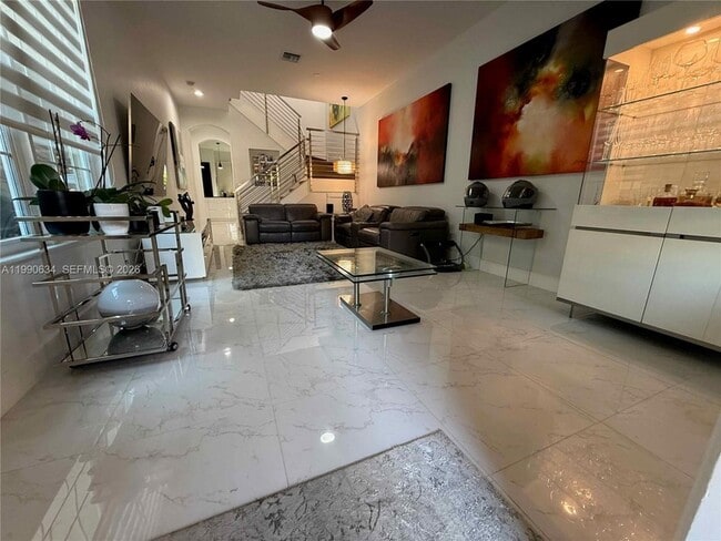 Building Photo - 6923 Julia Gardens Dr