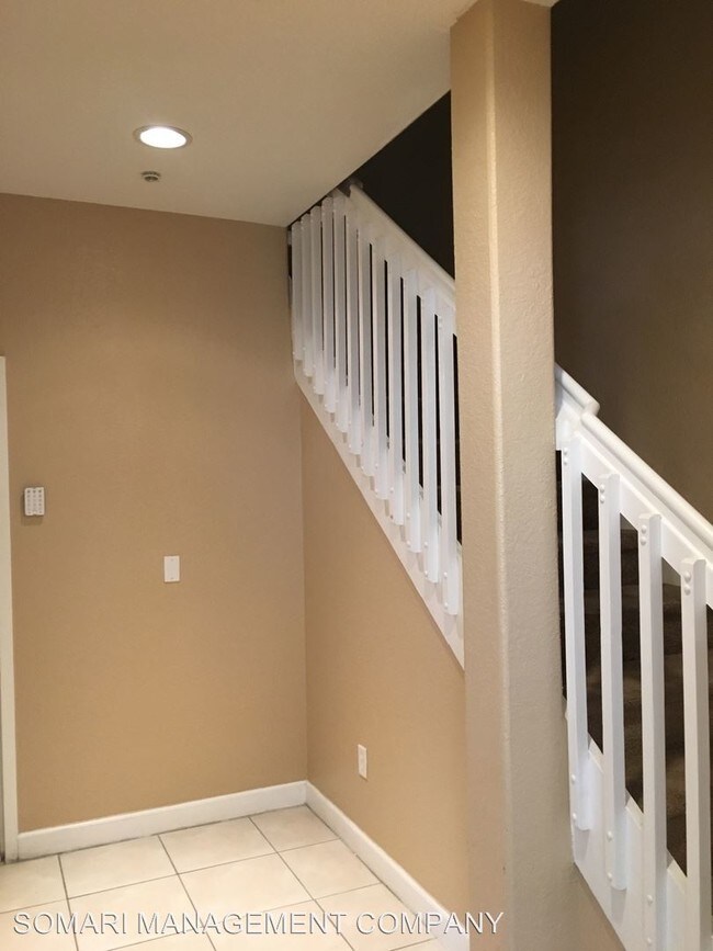 Building Photo - 3504 Shoma Dr