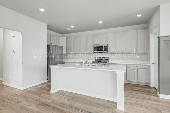 Building Photo - 2291 Peregrine Dr