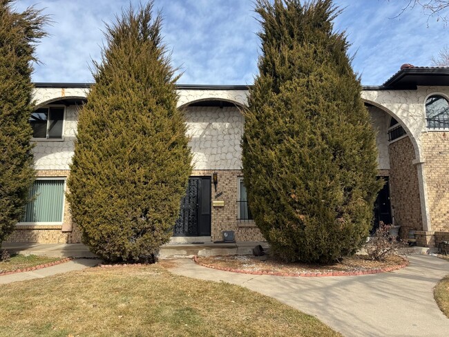 Foto del edificio - Spacious Southmoor Park Townhome