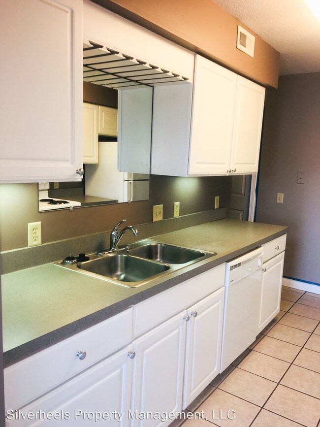 Building Photo - 3 br, 2 bath House - 621 Virginia Street #2