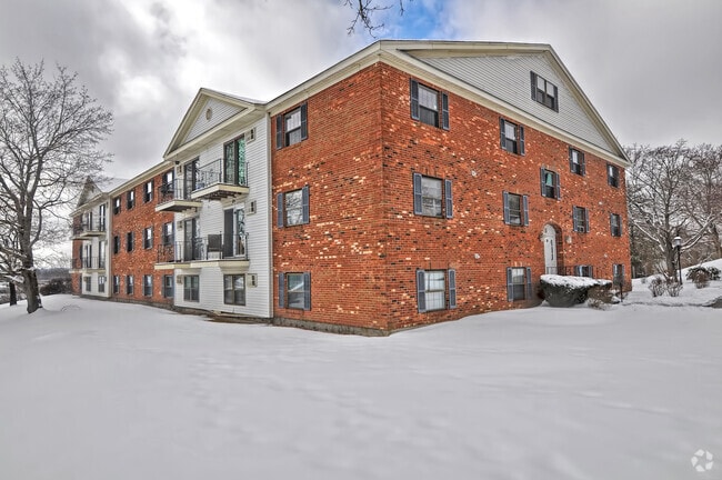 Building Photo - 1 Bristol Court Unit 3