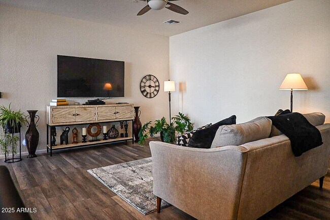 Foto del edificio - 1250 Abbey Ln