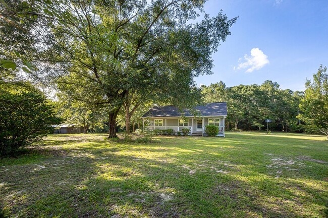Foto del edificio - Peaceful Country Living on 2.4 Acres in Saucier