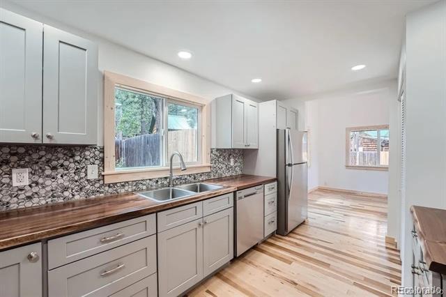 Foto del edificio - 192 Signal Rock Rd