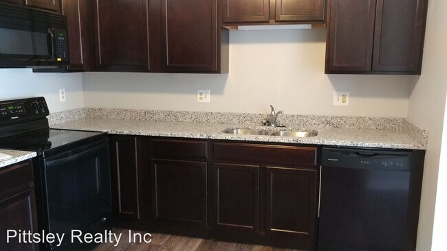 Building Photo - 2 br, 2 bath Apartment - 940 Regent Drive