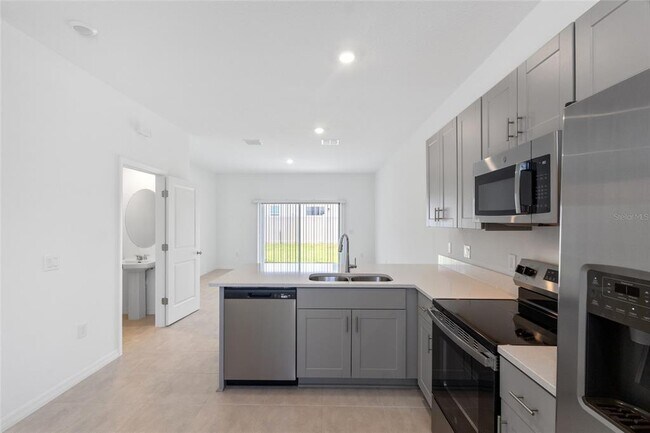 Building Photo - 3094 Skyline Lp