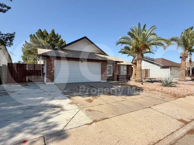 Building Photo - 4866 E Encanto St