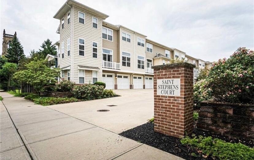 Foto principal - 5409 Saint Stephens Ct